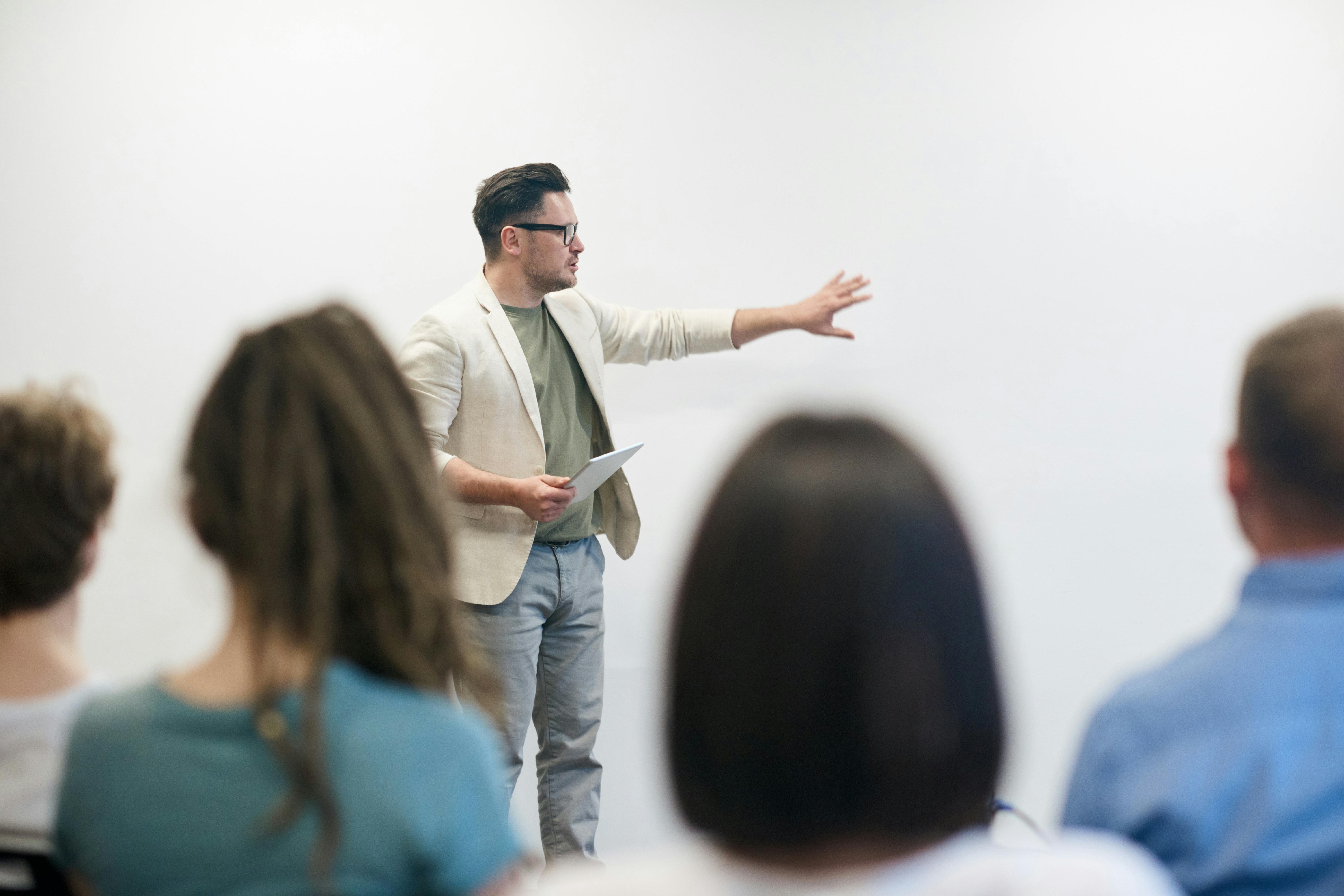 Trainers as Leaders: How Educators Drive Innovation in Apprenticeship